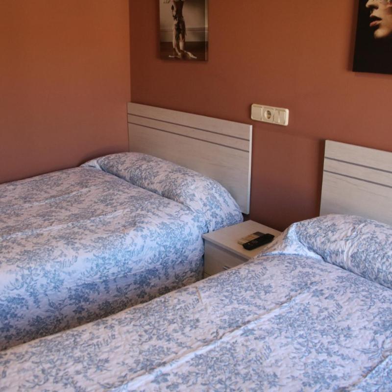 Hostal Burgales Milagro Exteriör bild