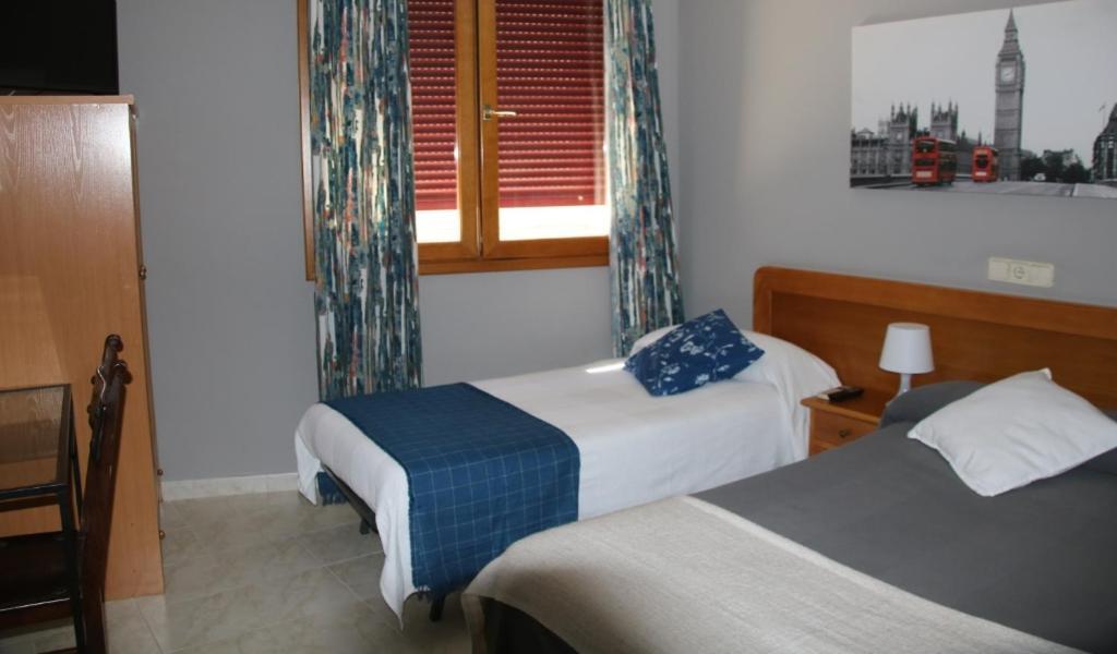 Hostal Burgales Milagro Exteriör bild