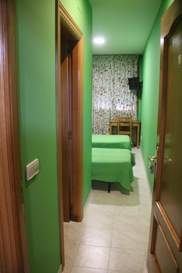 Hostal Burgales Milagro Exteriör bild